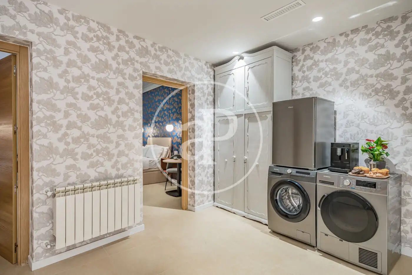 Flat for sale in Madrid  with Air Conditioner, Heating and Furnished