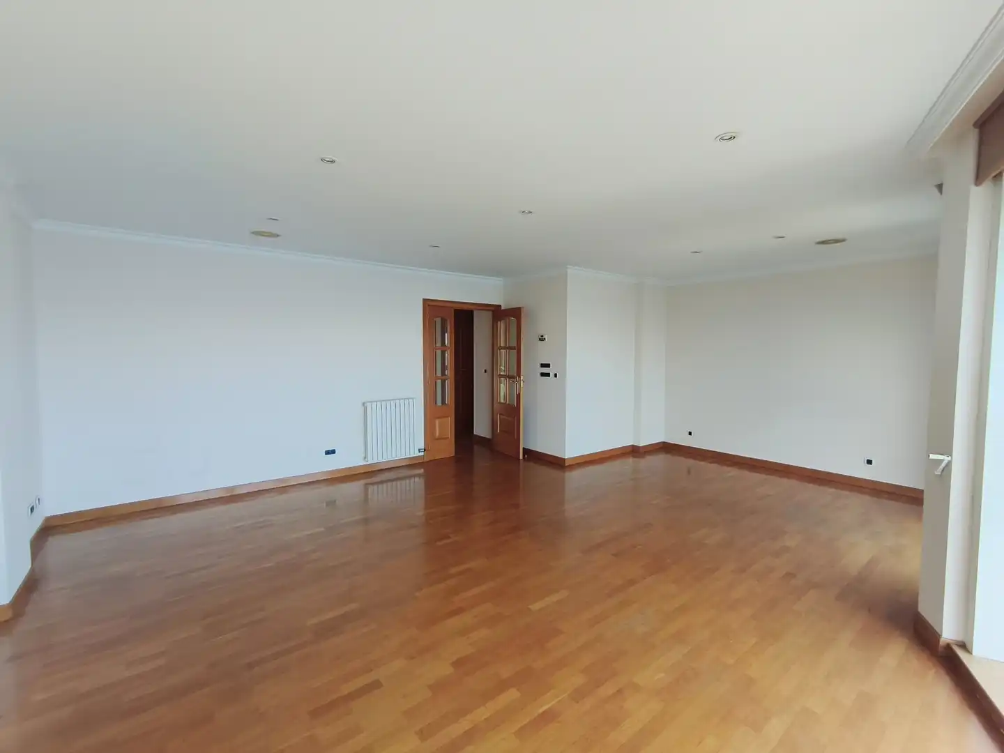 Wohnung zur Miete in A Coruña Capital  mit Heizung, Parkett und Ofen