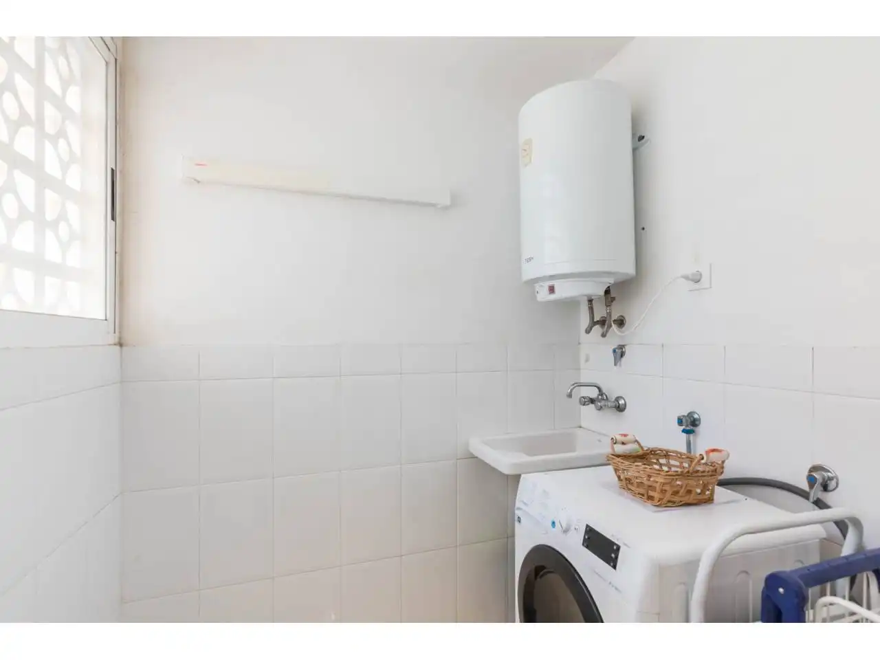 Bathroom of Flat for sale in Cartagena  with Air Conditioner, Terrace and Storage room