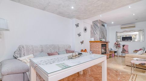 Espléndida Casa en Vega de Granada, Listo para Entrar a Vivir por solo 199.990!