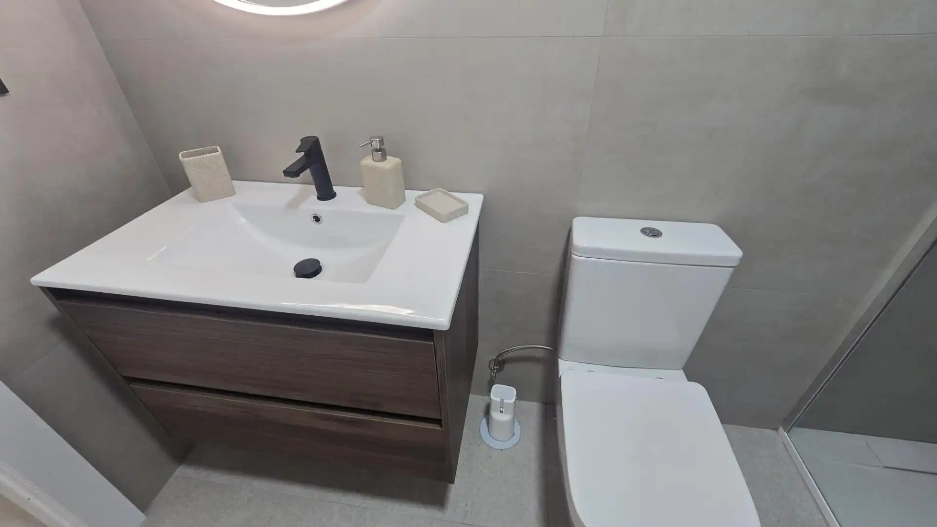 Badezimmer von Erdgeschoss zum Verkauf in Mutxamel mit Klimaanlage, Heizung und Terrasse