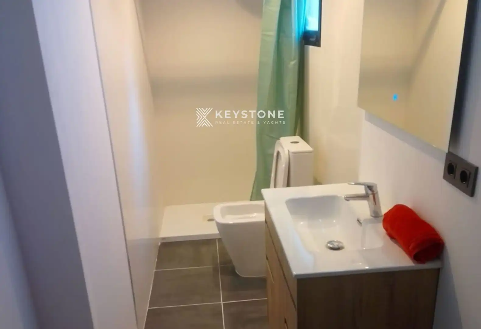 Bathroom of Flat for rent in  Palma de Mallorca  with Air Conditioner, Heating and Terrace