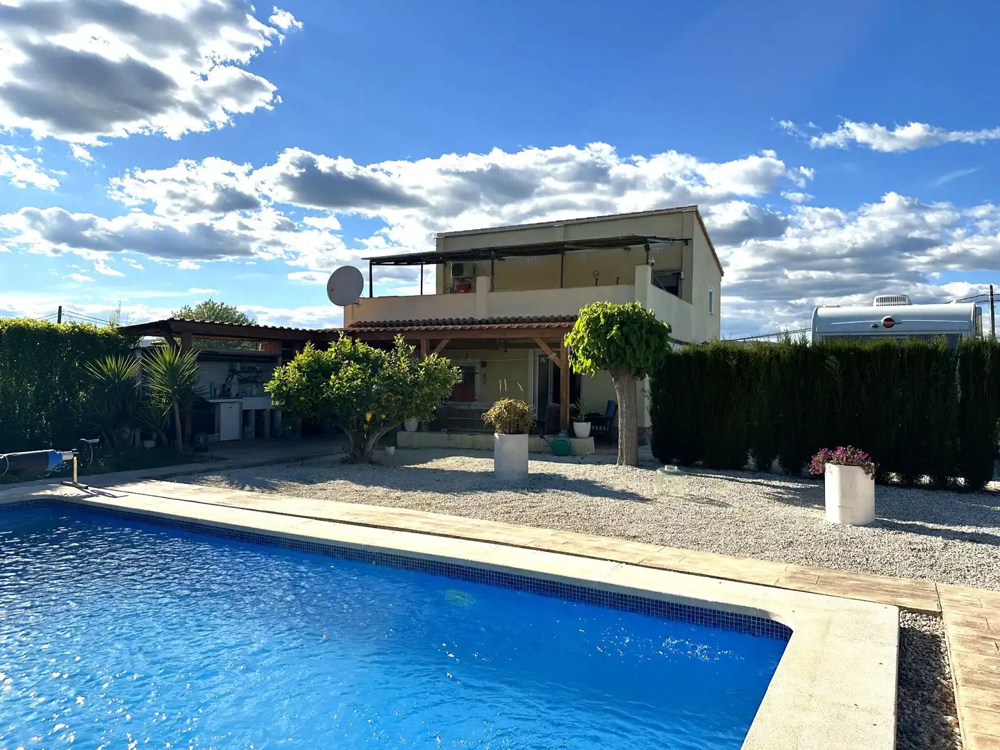 Vista exterior de Casa o xalet en venda en Ontinyent amb Aire condicionat, Calefacció i Jardí privat