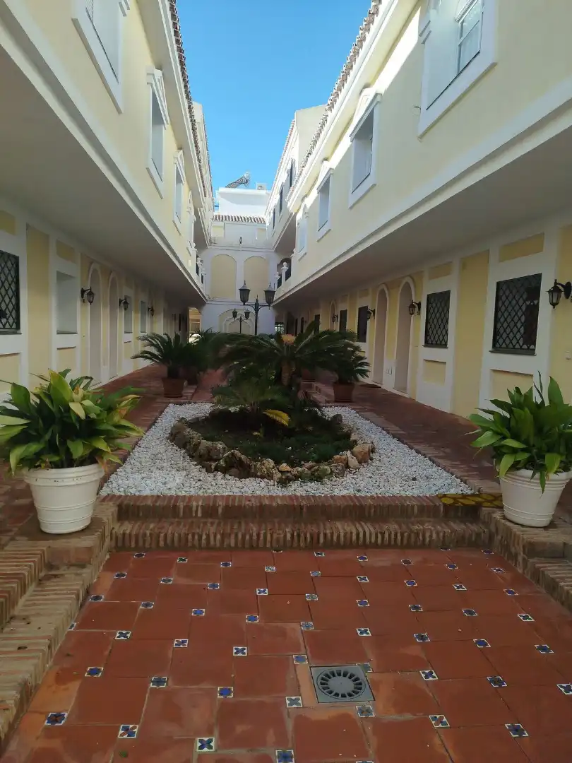 Piso en venta en Marbella con Aire acondicionado, Terraza y Amueblado