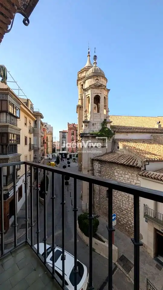 Vista exterior de Piso en venta en Jaén con Aire acondicionado, Calefacción y Trastero