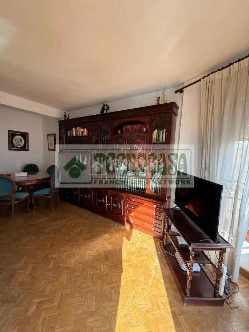 Flat for sale in Ronda  with Air Conditioner, Parquet flooring and Balcony