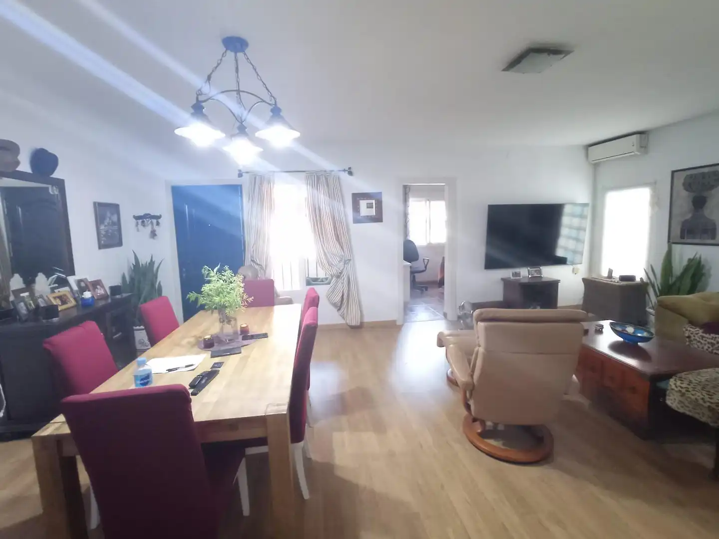 Menjador de Casa o xalet en venda en Chiclana de la Frontera amb Aire condicionat, Jardí privat i Terrassa