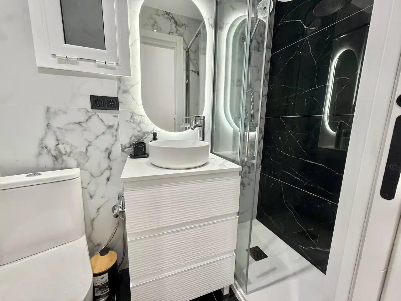 Piso con ascensor en venta en Calle de Camarena, imagen 4