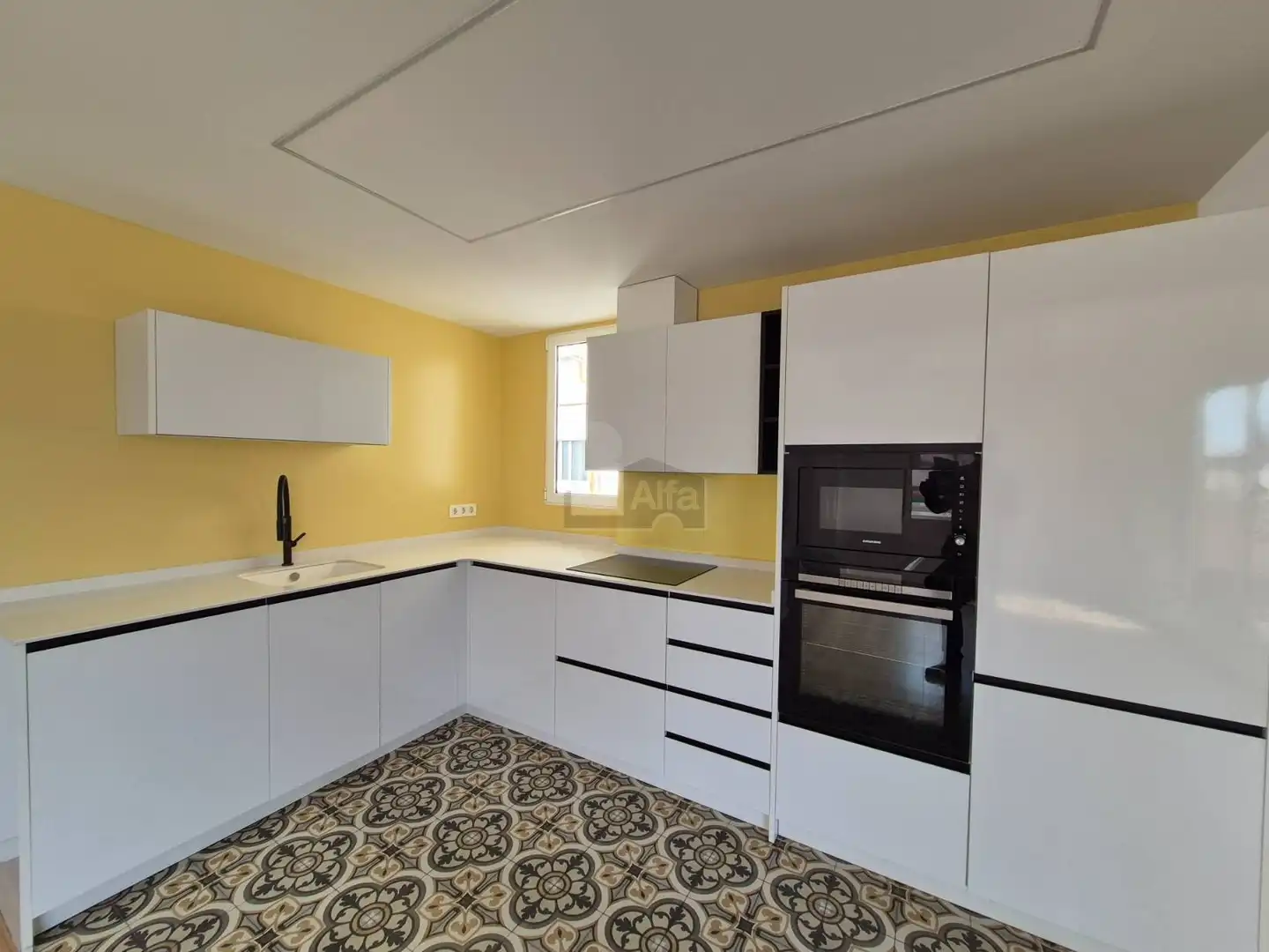 Kitchen of Attic for rent in Valencia  with Air Conditioner, Parquet flooring and Terrace