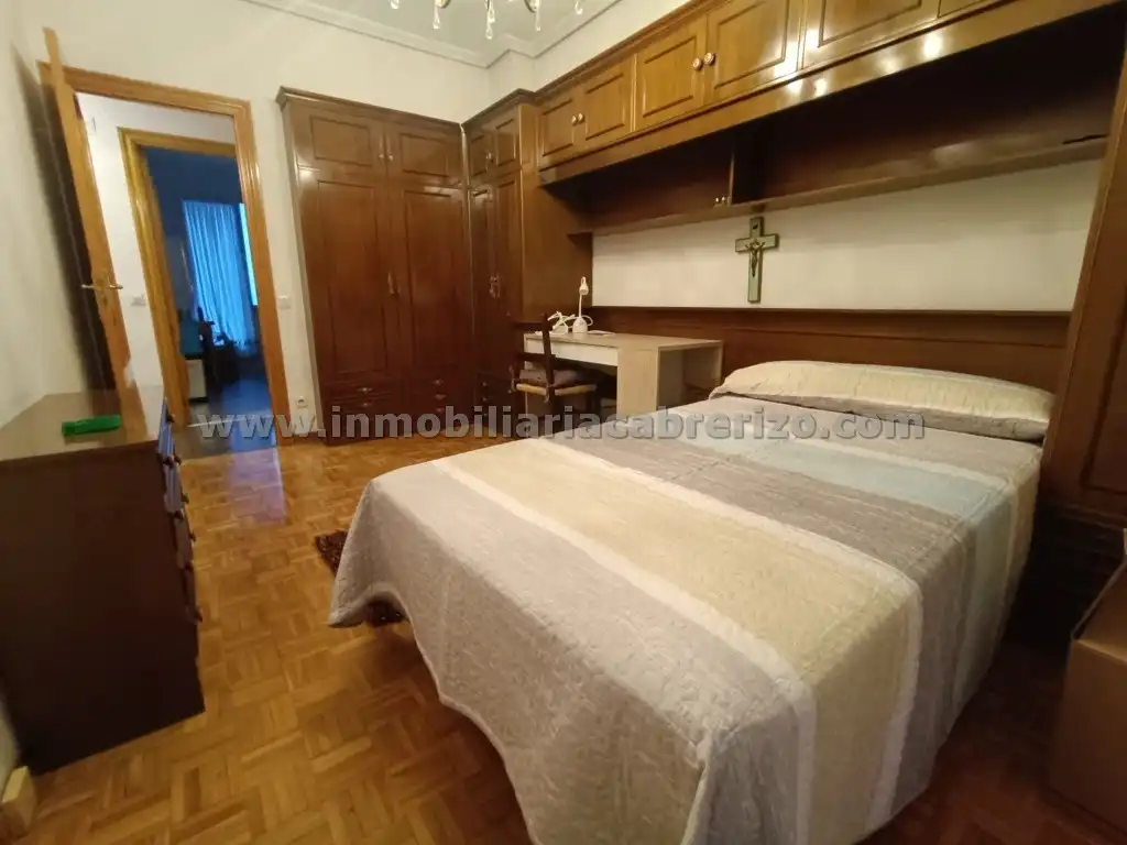 Bedroom of Flat for rent in  Logroño  with Heating, Parquet flooring and Terrace
