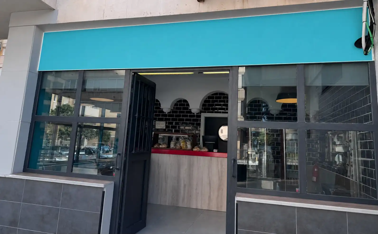 Local comercial en traspaso en El caballo Alvaro Domecq, imagen 3