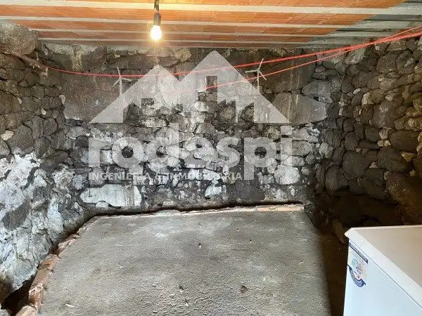 Casa adosada en venta en A Cañiza   con Trastero y Amueblado