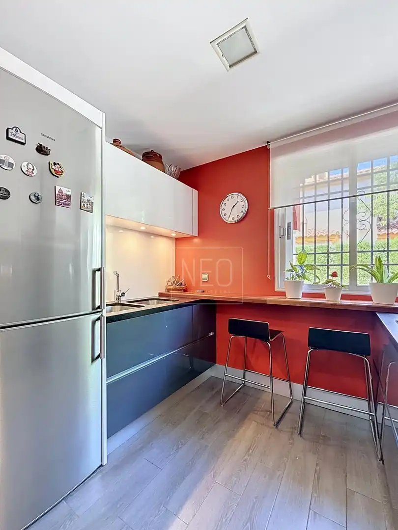 Cocina de Casa adosada en venta en Peligros con Aire acondicionado, Calefacción y Jardín privado