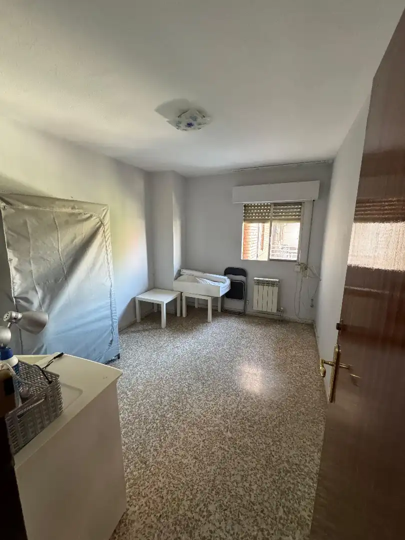 Flat for rent in Barrio de Zaidín