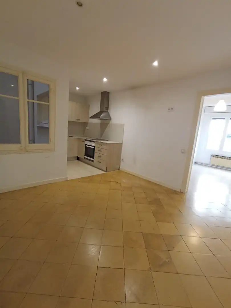 Cocina de Piso en venta en Barcelona con Calefacción y Horno