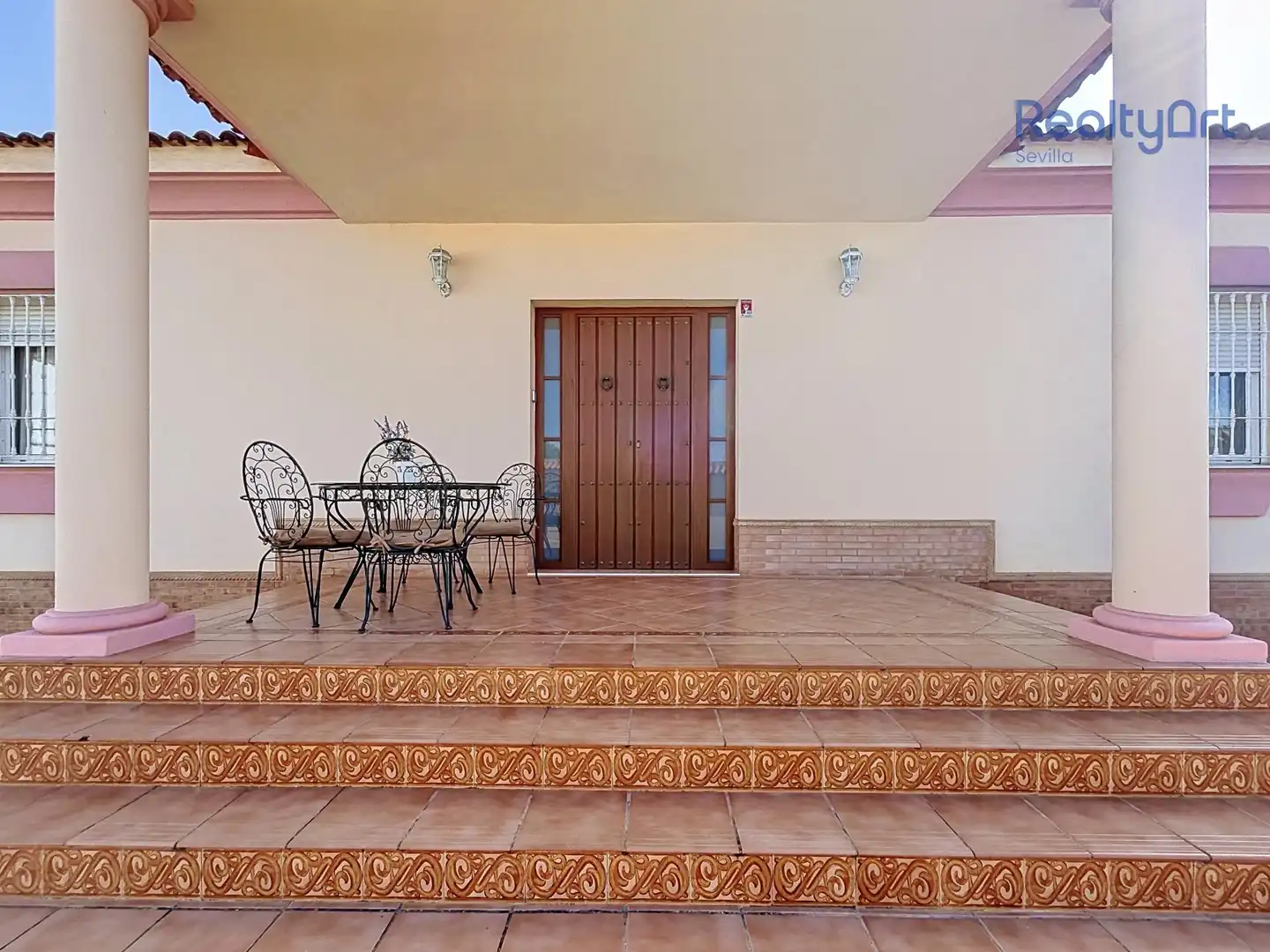 Houses for sale in Tomares  with Air Conditioner, Heating and Private garden
