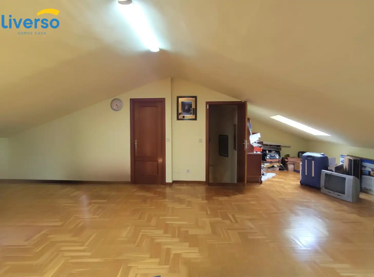 Casa adosada en venda en Alfoz de Quintanadueñas amb Calefacció, Parquet i Terrassa