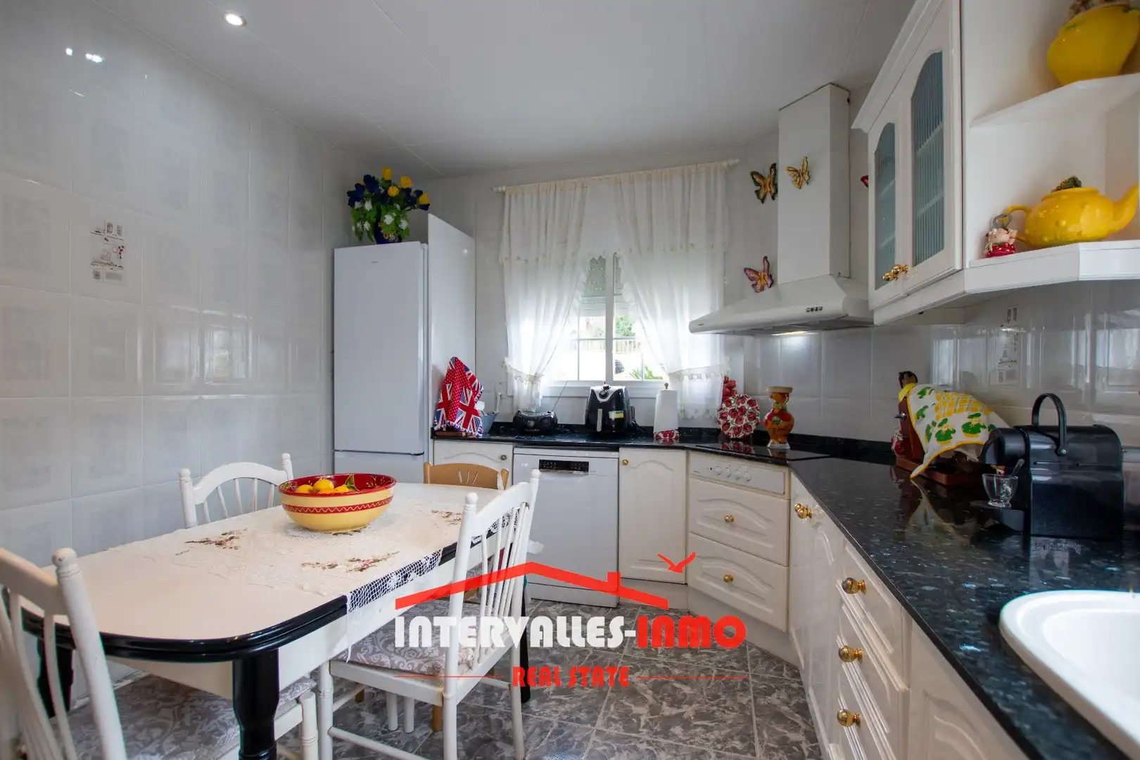 Cuina de Casa o xalet en venda en Lliçà d'Amunt amb Aire condicionat, Calefacció i Jardí privat