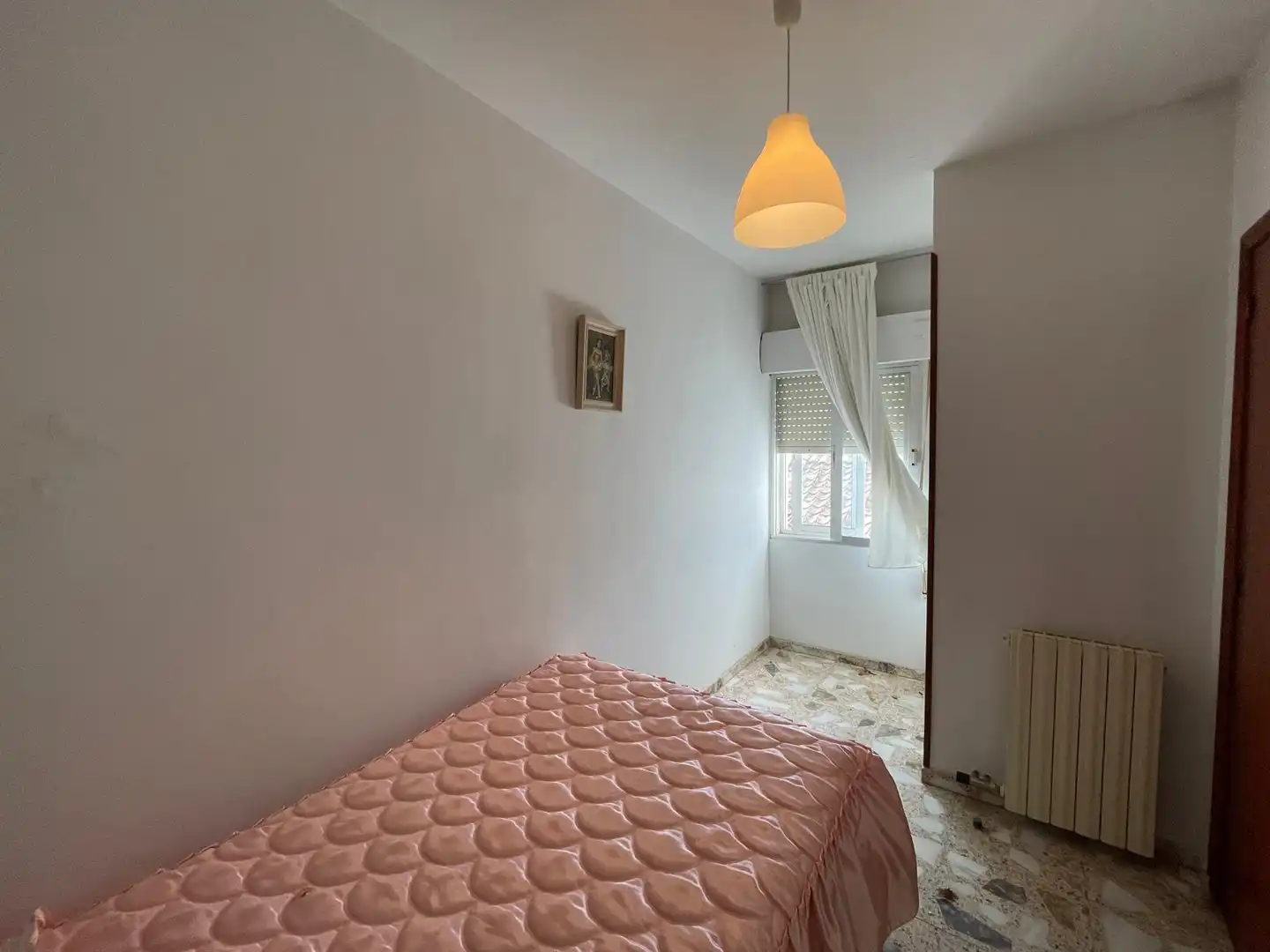 Dormitori de Casa adosada en venda en Escarabajosa de Cabezas amb Calefacció, Terrassa i Traster