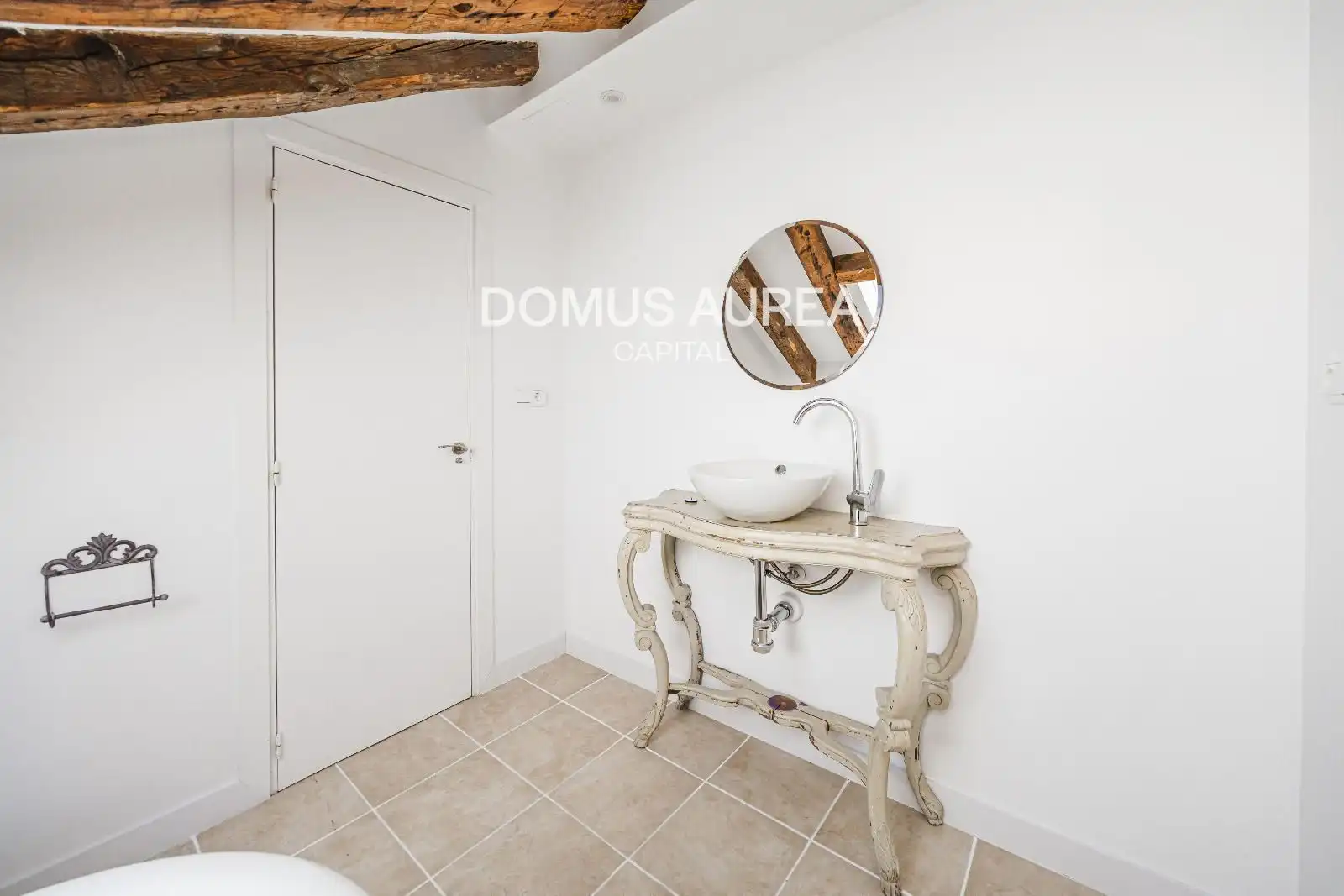 Baño de Ático de alquiler en Madrid con Aire acondicionado, Calefacción y Parquet
