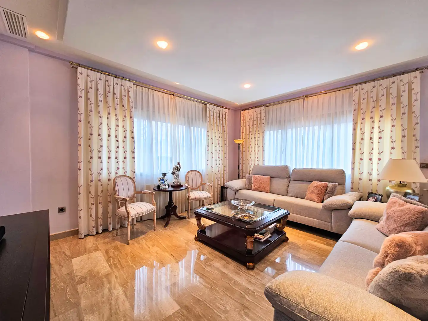 Sala de estar de Casa o chalet en venta en Cartagena con Aire acondicionado, Calefacción y Jardín privado