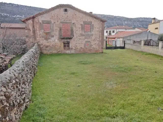 Houses for sale in Barbadillo del Mercado  with Private garden