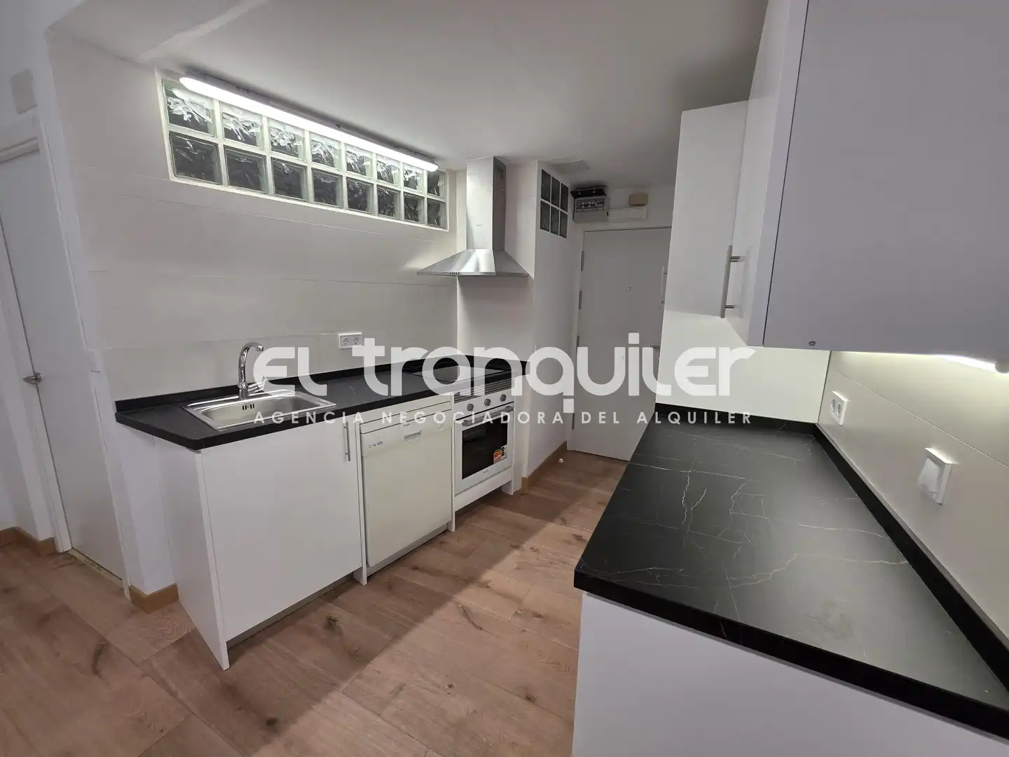 Küche von Wohnung zur Miete in Madrid mit Klimaanlage, Terrasse und Möbliert