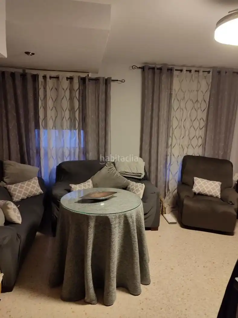 Flat with lift for sale in Calle Vega 2