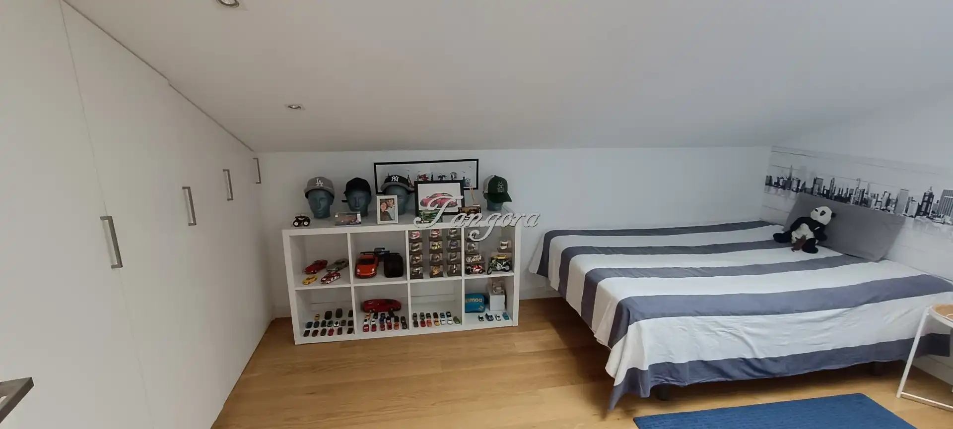 Dormitori de Casa adosada en venda en Sopela amb Calefacció, Jardí privat i Parquet