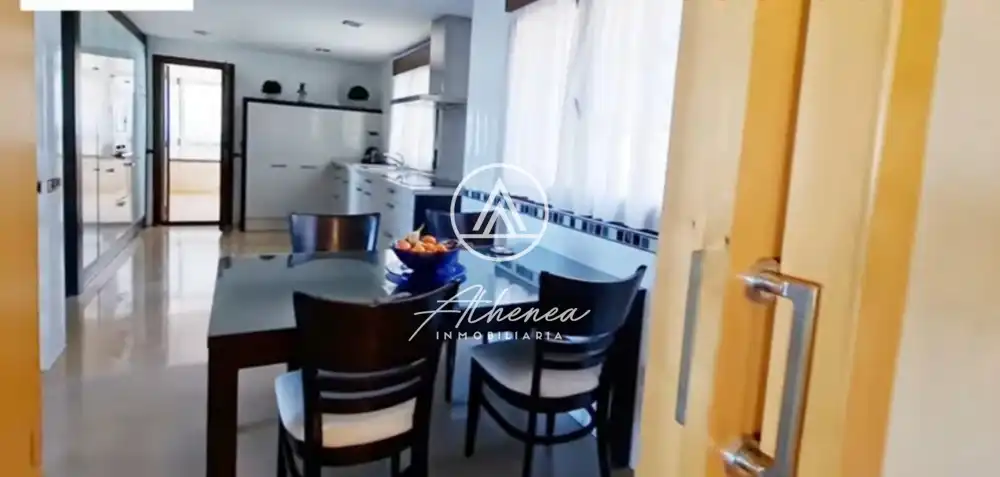 Cocina de Casa o chalet en venta en Roquetas de Mar con Aire acondicionado, Jardín privado y Terraza