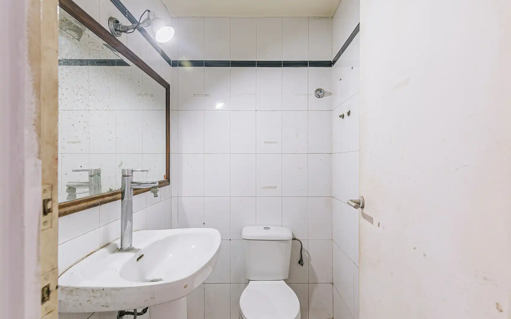 Bathroom of Commercial properties for sale in Barcelona