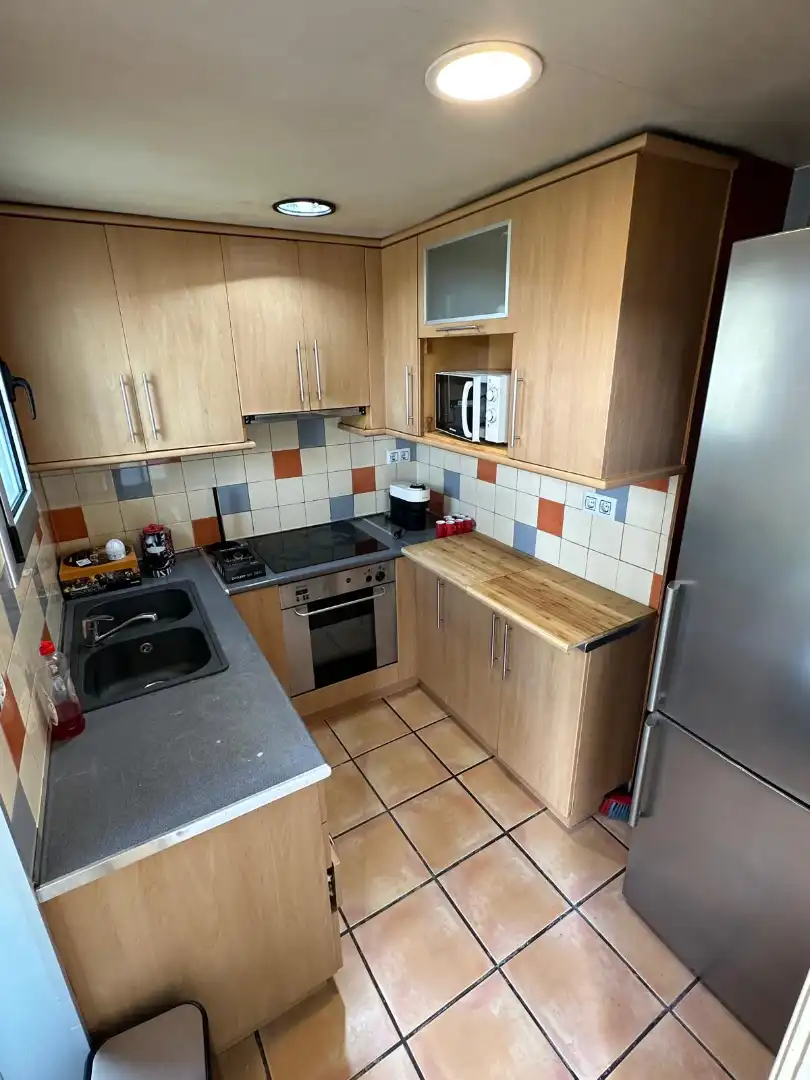 Cocina de Piso en venta en Girona con Terraza, Amueblado y Horno