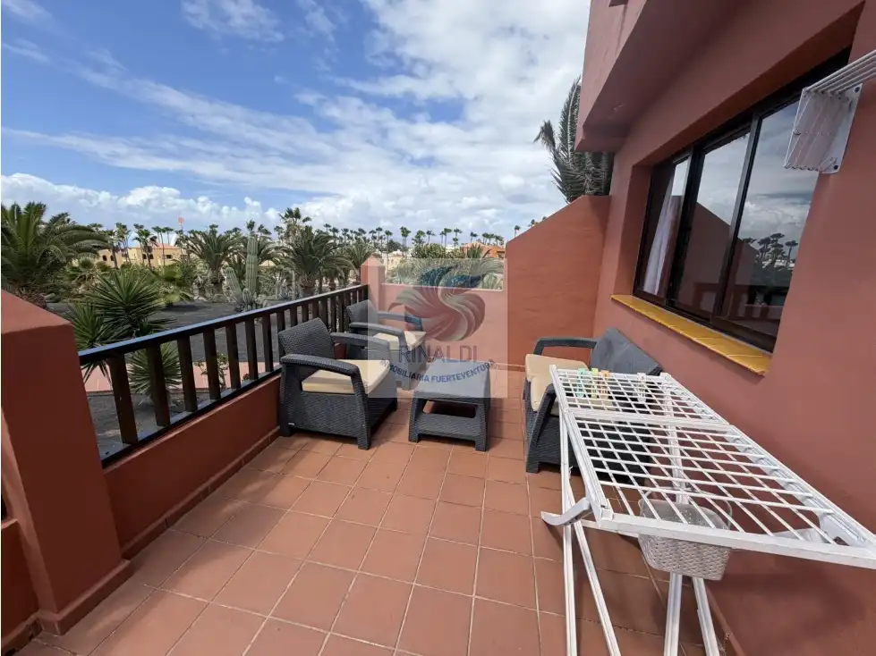 Terraza de Apartamento en venta en La Oliva con Terraza, Piscina y Amueblado