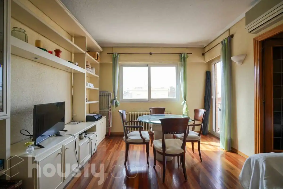 Flat for sale in Calle Santiago Rusiñol, Ciudad Universitaria