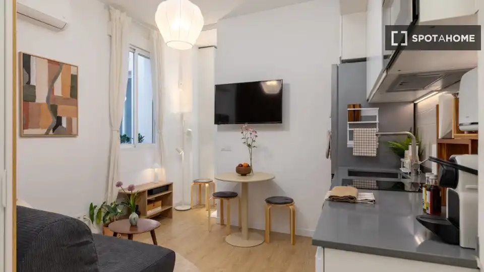 Flat with terrace to rent in Centro, imagen 2