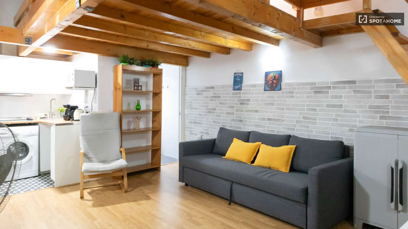 Sala d'estar de Estudi per a compartir en  Madrid Capital amb Aire condicionat, Calefacció i Terrassa