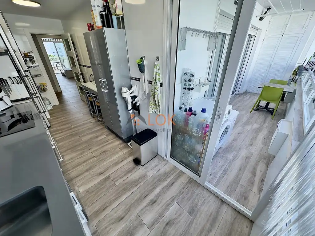 Cuina de Pis en venda en Málaga amb Aire condicionat, Jardí privat i Terrassa