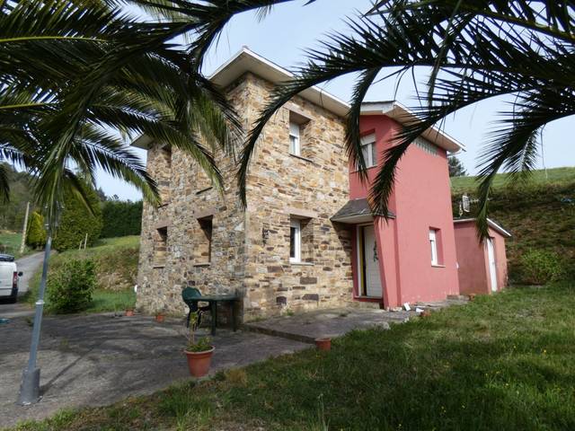 Casa-chalet en Venta en Valdés - Luarca