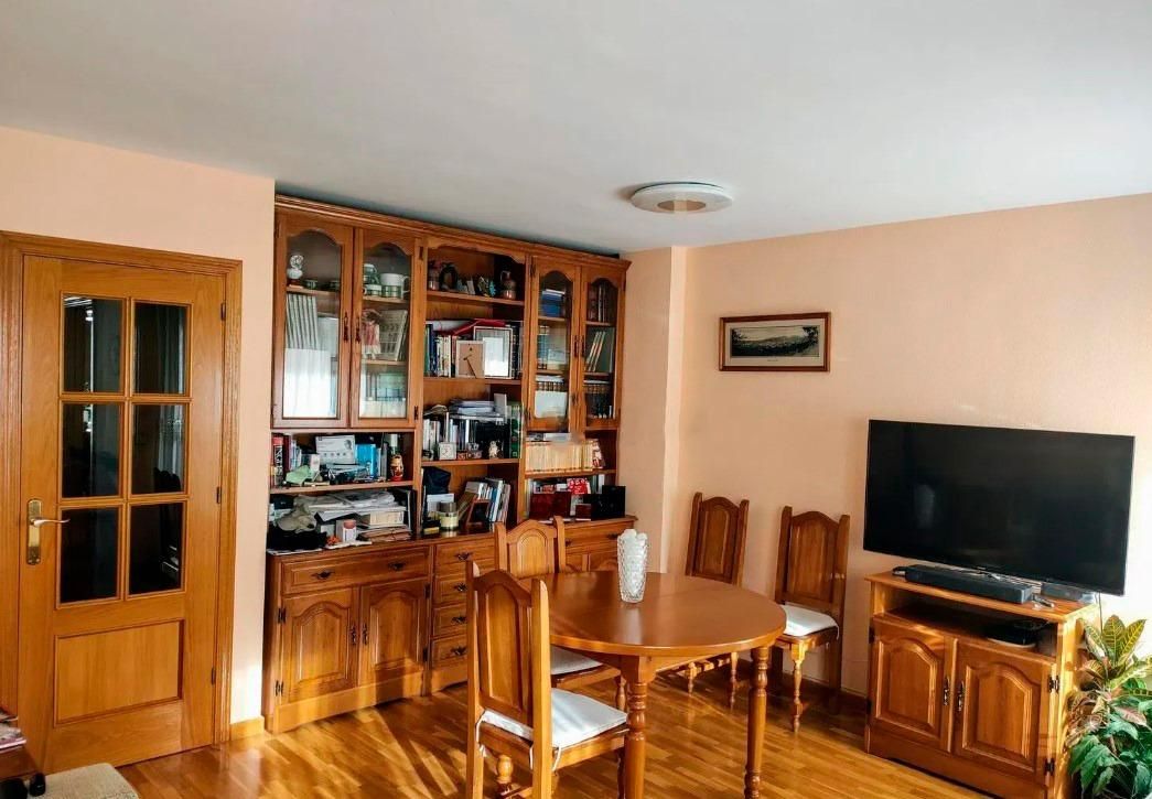 Menjador de Dúplex en venda en Salamanca Capital amb Calefacció, Terrassa i Balcó