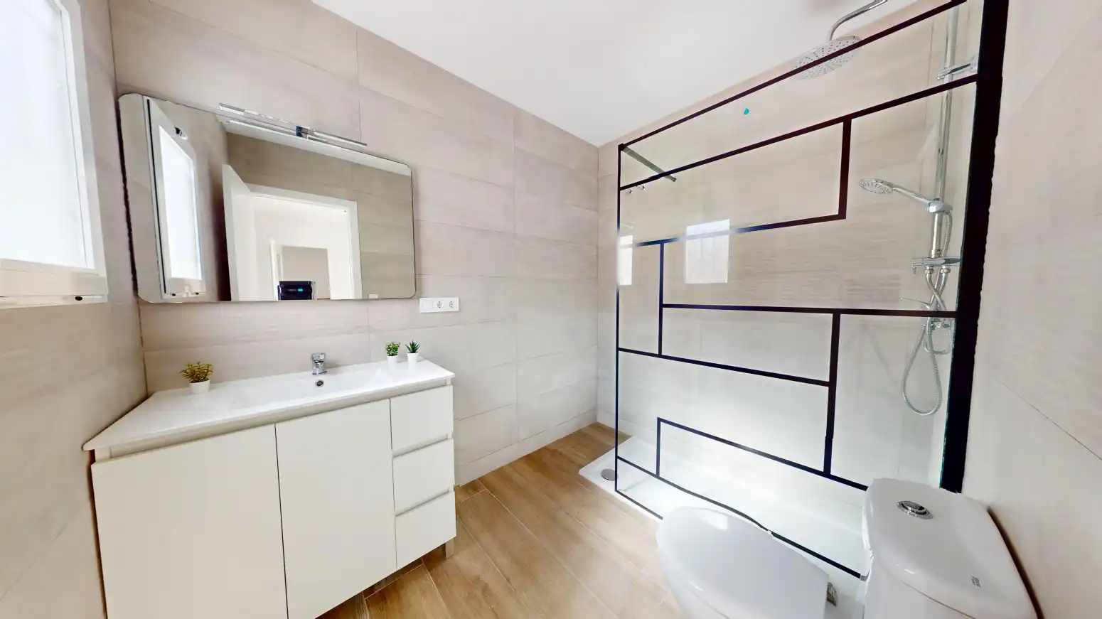 Baño de Piso en venta en Novelda con Trastero y Amueblado