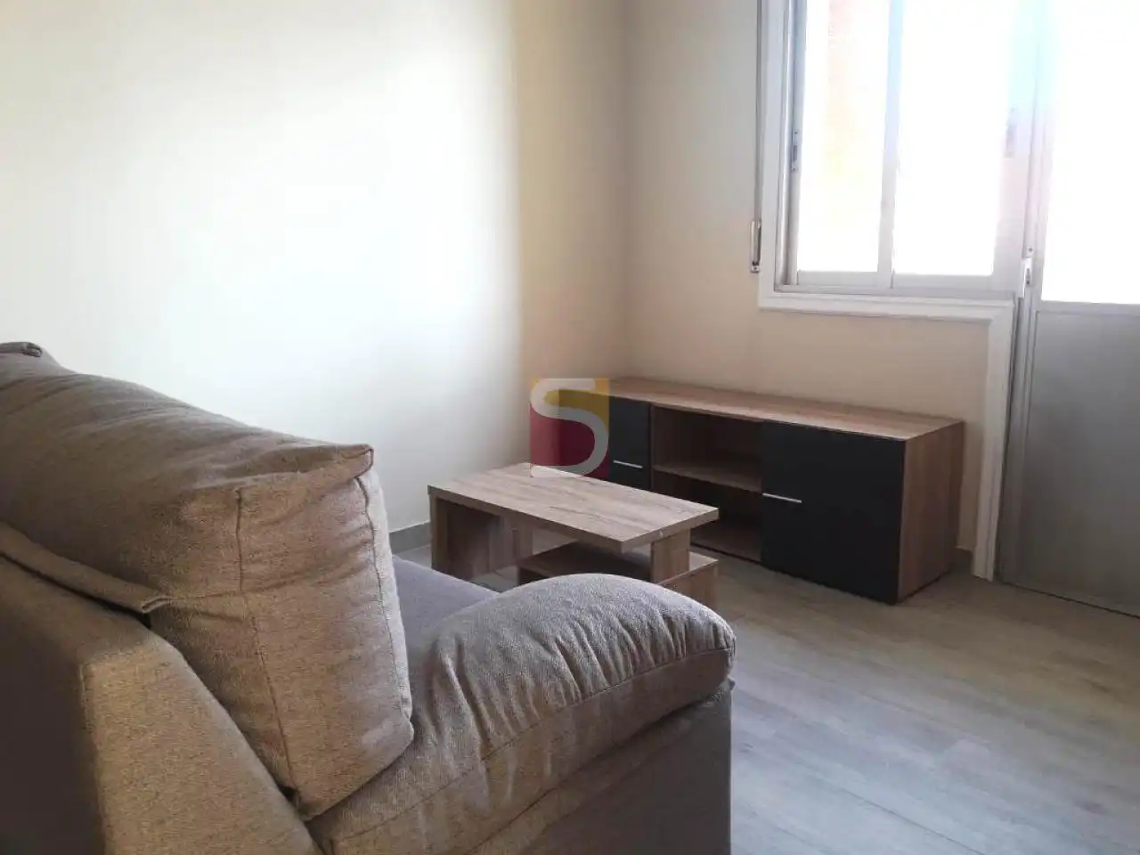 Sala de estar de Piso de alquiler en San Cibrao das Viñas con Calefacción y Terraza