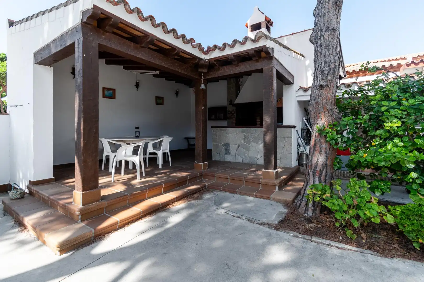 Chalet con piscina en venta en La Barrosa, imagen 2