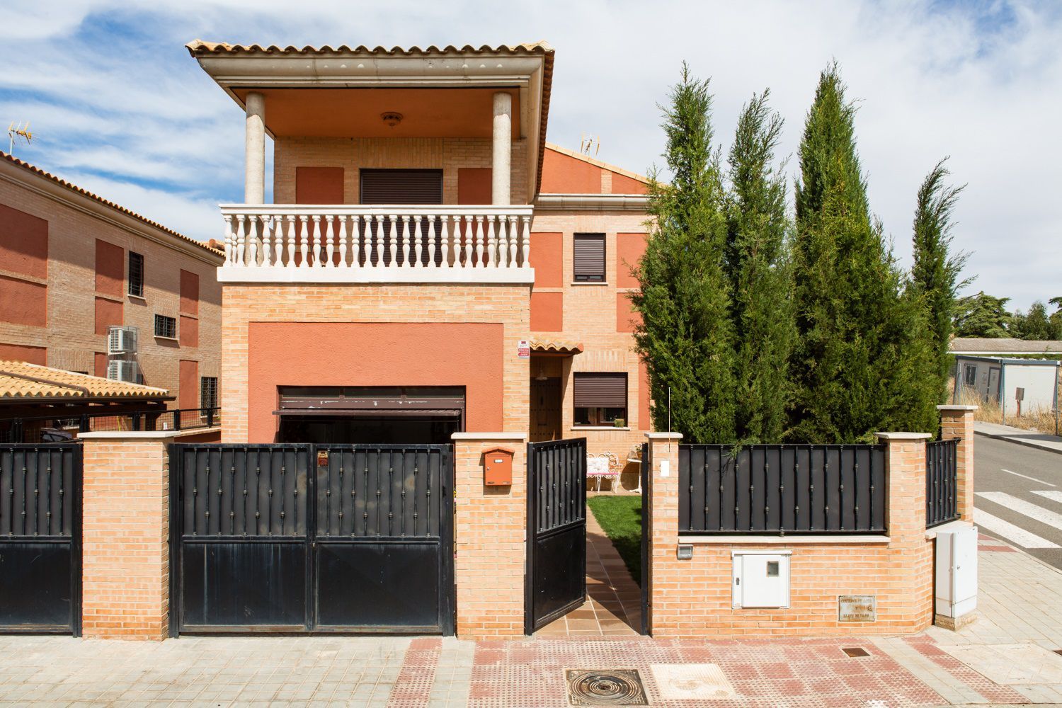 Exterior view of House or chalet for sale in Poblete  with Air Conditioner, Heating and Terrace