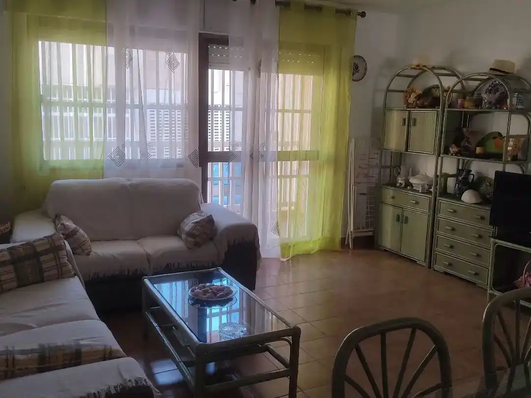 Sala d'estar de Dúplex de lloguer en La Manga del Mar Menor amb Moblat i Balcó