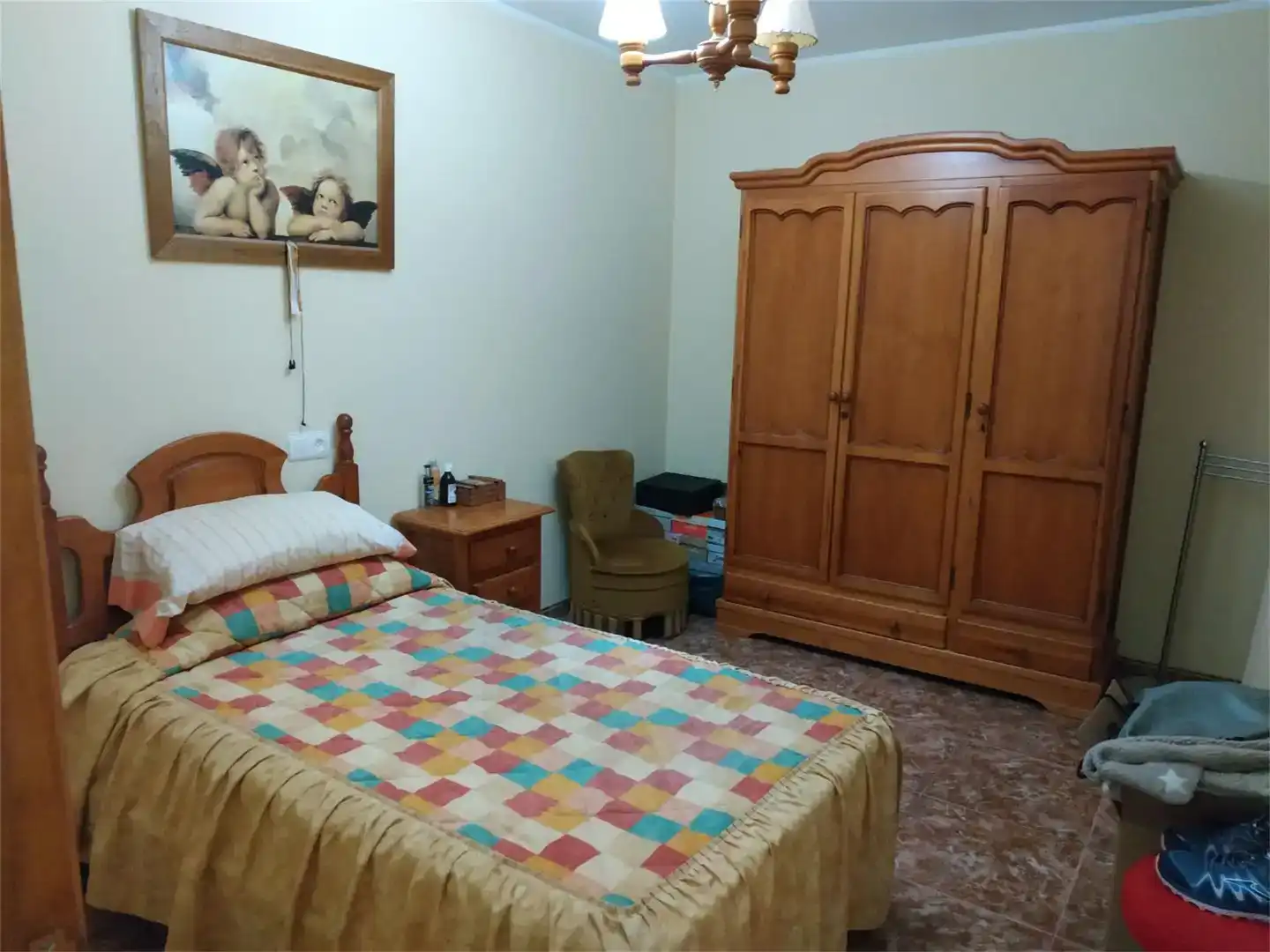 Habitación de Casa adosada en venta en Calanda con Amueblado y Balcón