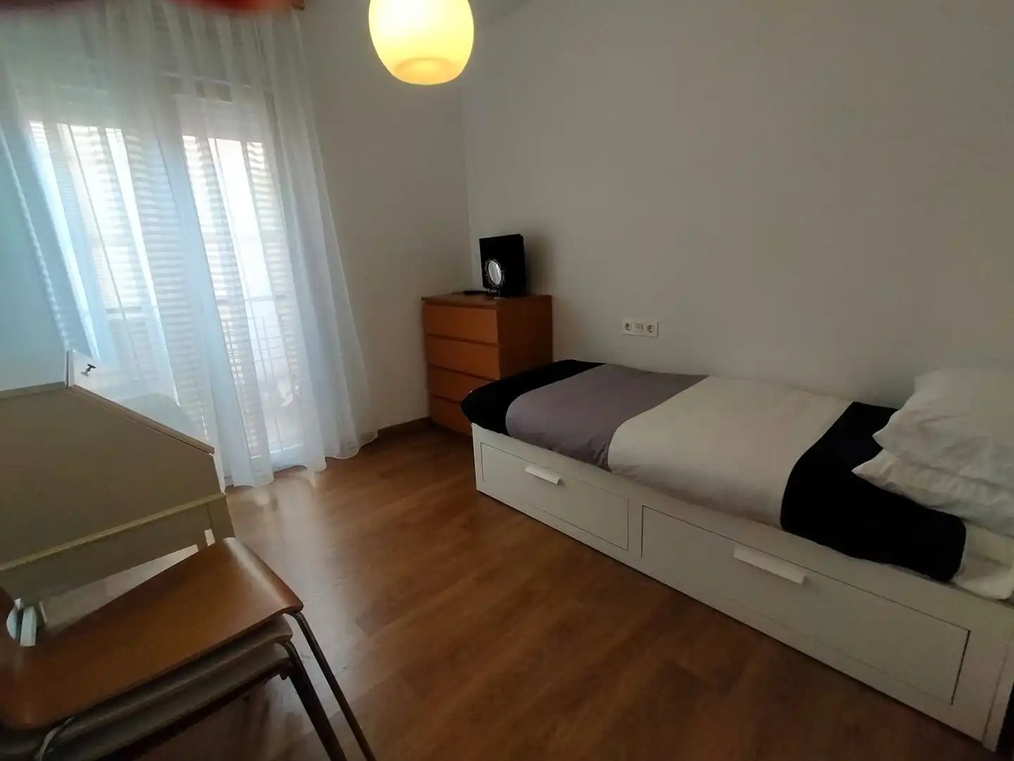 Habitación de Piso de alquiler en La Línea de la Concepción con Amueblado