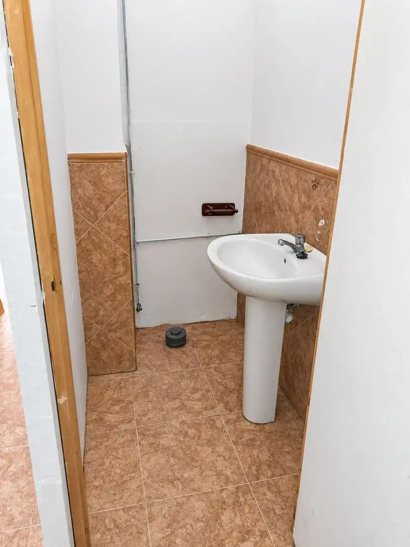 Bany de Local en venda en Almería