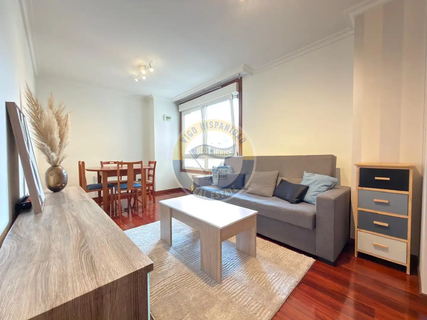 Apartments for rent in Calle ROSALIA DE CASTRO, Centro - Areal