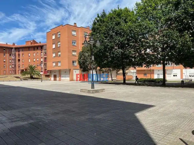 Vista exterior de Piso en venta en Gijón  con Calefacción y Trastero