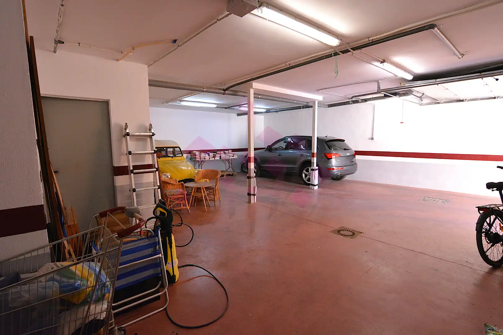 Aparcament de Casa o xalet en venda en Ciudad Real amb Aire condicionat, Calefacció i Jardí privat